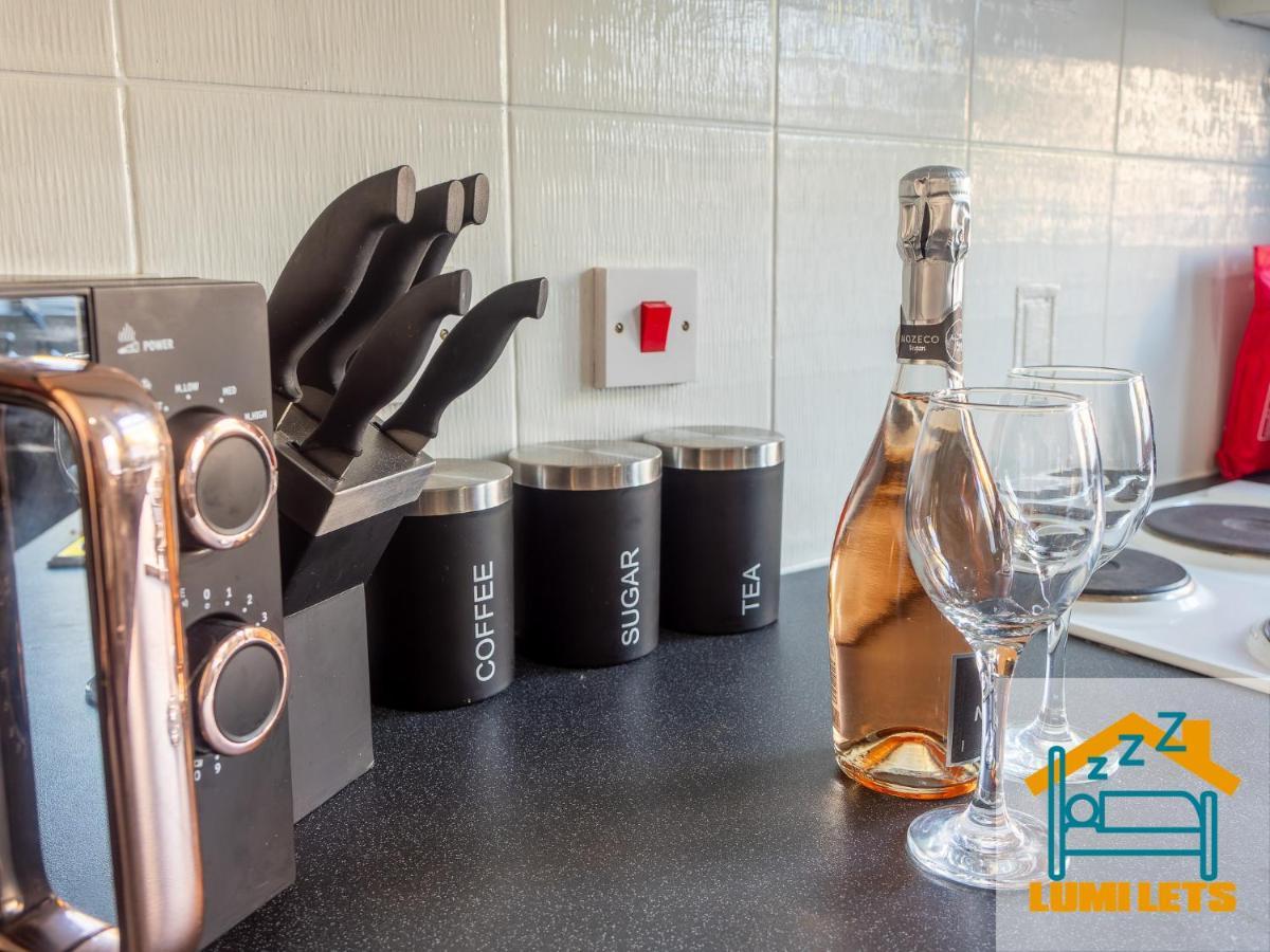 2Br Home In Barrow-In-Furness Sleeps 8 Close To Bae Systems, Hospital, Lakes Kültér fotó