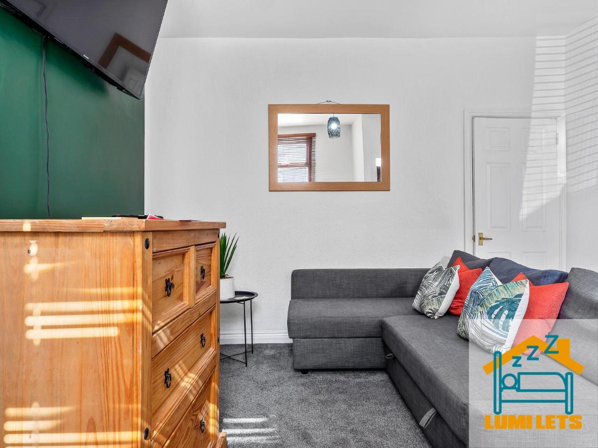 2Br Home In Barrow-In-Furness Sleeps 8 Close To Bae Systems, Hospital, Lakes Kültér fotó